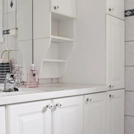 Σπίτι διακοπών Awesome In W/ Wifi And 3 Bedrooms *