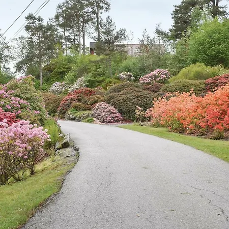 Awesome In W/ Wifi And 3 Bedrooms * Hjellestad